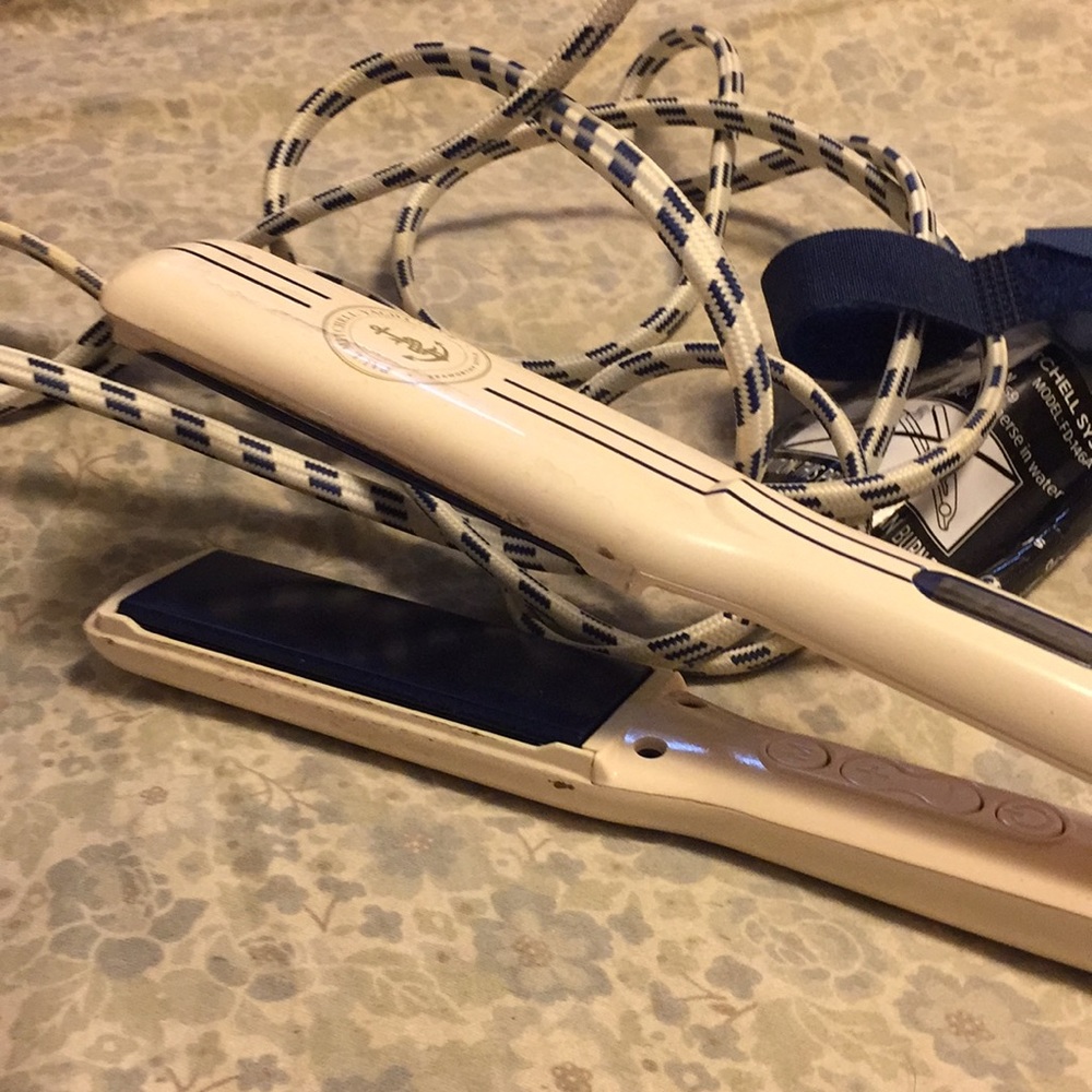 Paul Mitchell flat iron